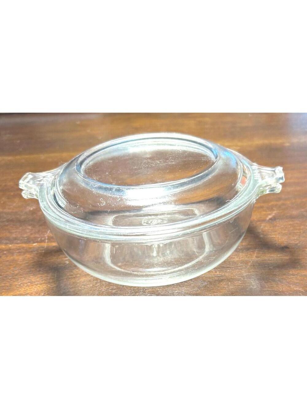 Pyrex Clear Glass Covered Bowl Model 019 with lid and handles, 20 ounce.